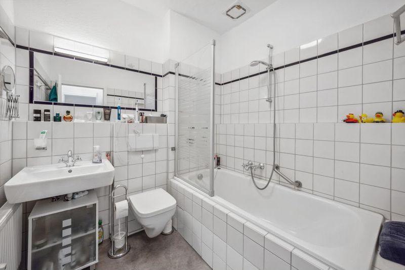 voll möblierte Wohnen: 2-Zimmer-Erdgeschosswohnung in Maintal Dörnigheim